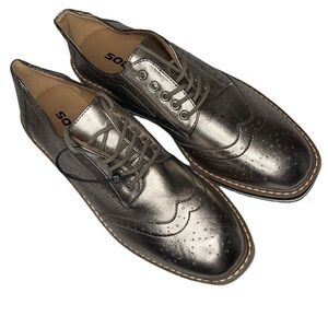 Soda Gold Platform Lace Up Shoe Siz 8.5